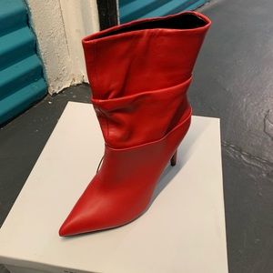 Pass ankle boot